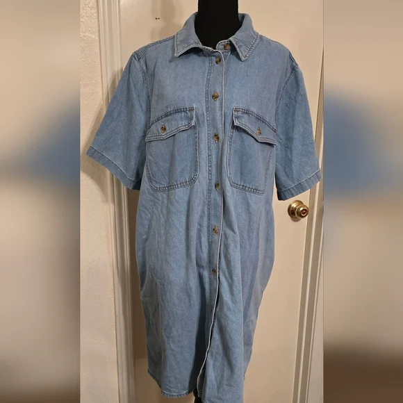 #7412 Universal thread women's denim short sleeve mini shirtdress - Picture 2 of 6